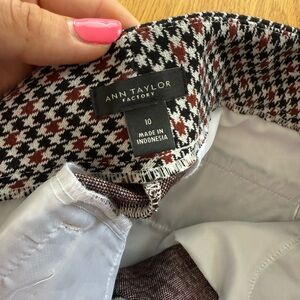 Ann Taylor Black and White Houndstooth Skirt